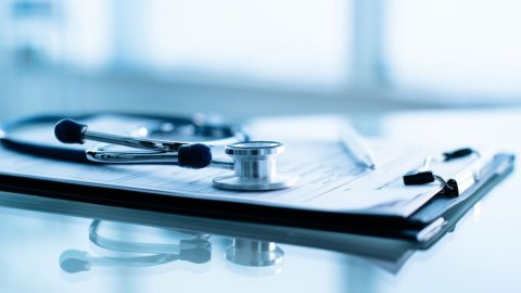 xr:d:DAE6-7f15Js:318,j:46654048022,t:23020818 Photo of a stethoscope on a medical chart.